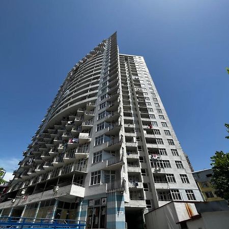 Nukri'S Apartment Batumi Exterior foto