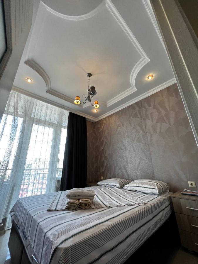 Nukri'S Apartment Batumi Exterior foto